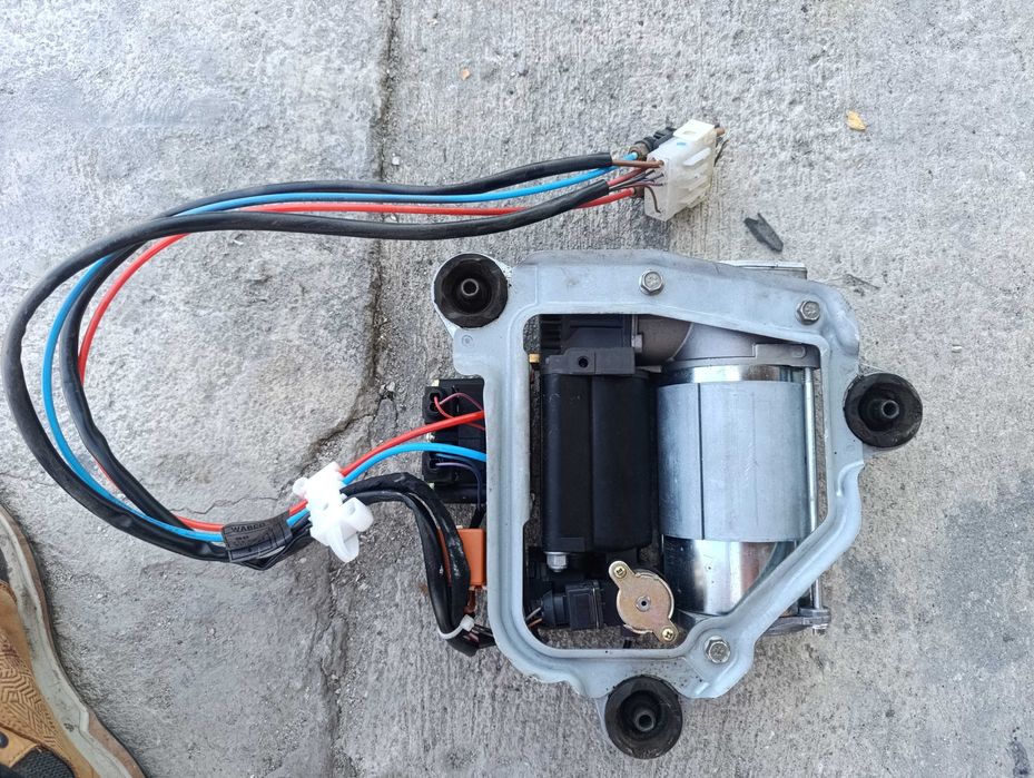 Компресор въздушно окачване за БМВ Х5 / BMW X5  E53 - 44302001__