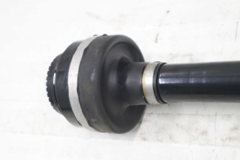 Задна дясна полуоска БМВ Г30 Г31 BMW G30 G31 3.0XD 4.0XD