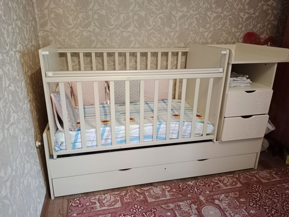 Продам срочно манеж для ребенка