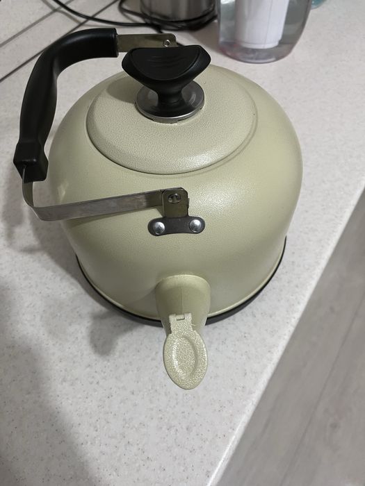 Продается электрический чайник