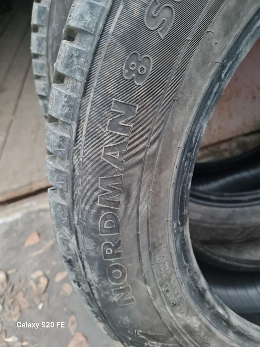Шины 225/60 R-18 с шипами.