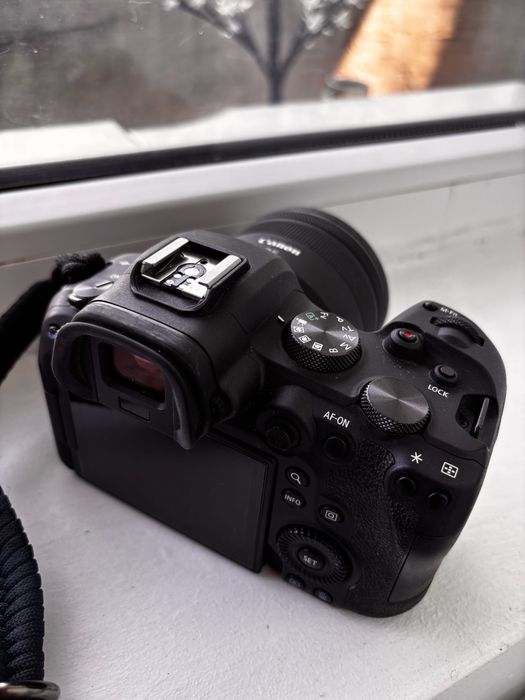 Canon R6 + obiectiv RF 35mm macro f1.8