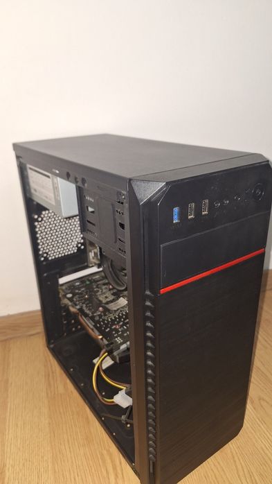 Sistem Desktop PC WINDOWS 11,mouse tastatura,adaptor WIFI