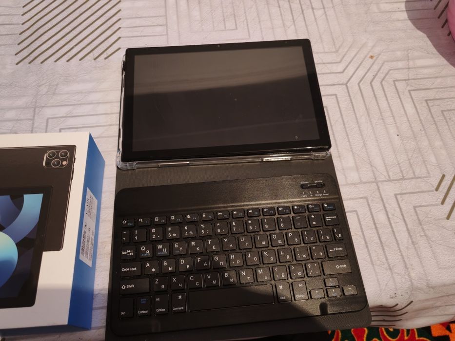 Планшет Gvill G1000