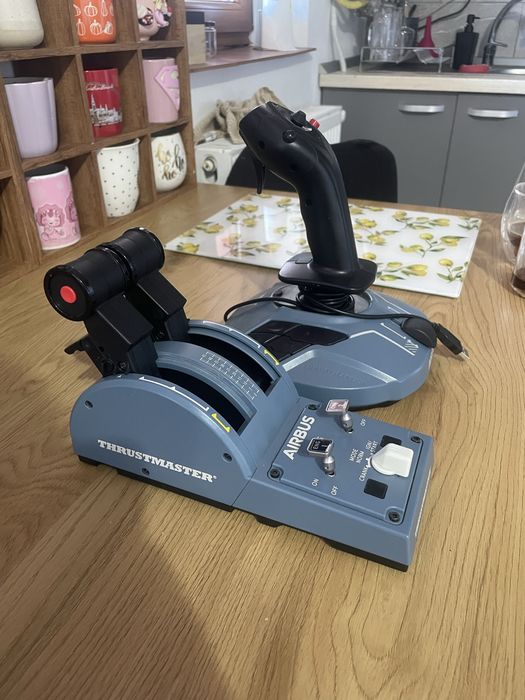 Joystick Thrustmaster TCA Officer Pack Airbus Edition