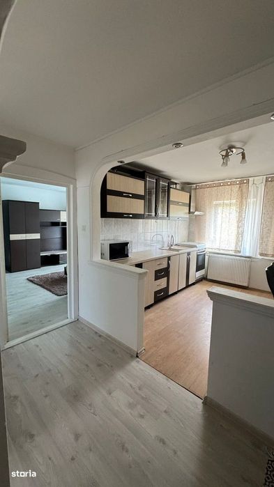 Apartament 3 camere, finisat, utilat, izolat termic, zona linistita