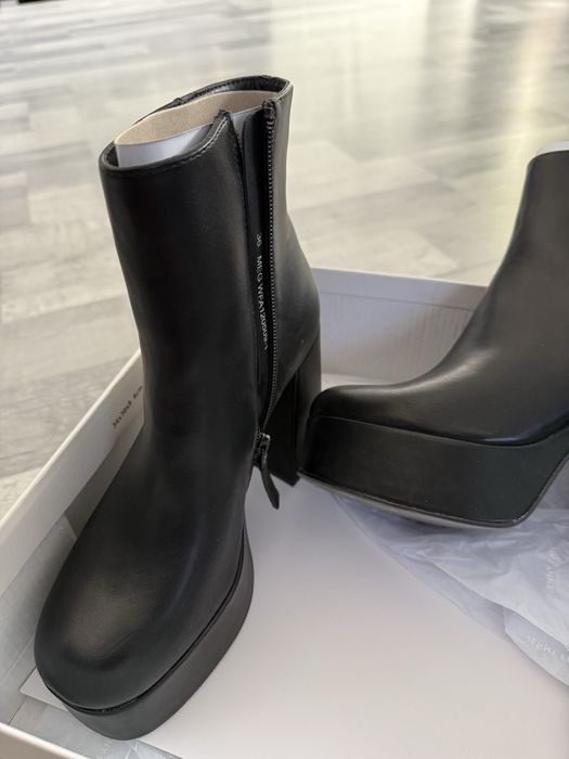 Боти с дебел ток