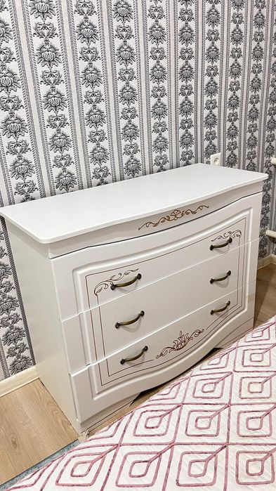 Спальный гарнитур сатылады