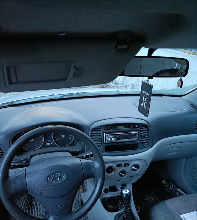 Hyundai accent  2009