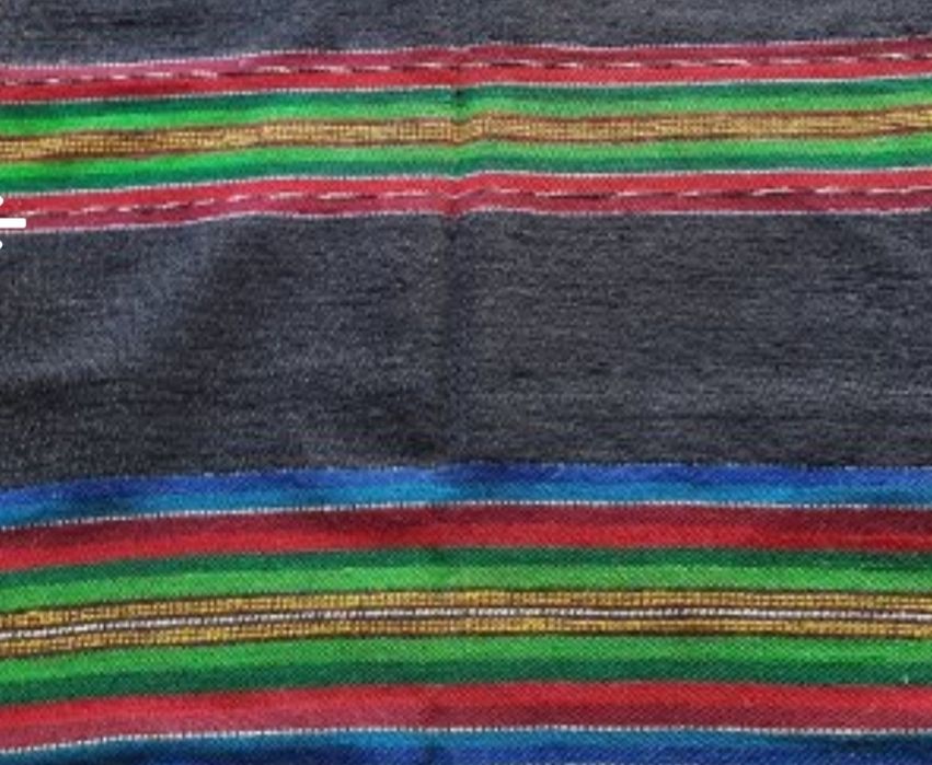 Черги домашно тъкани на стан.