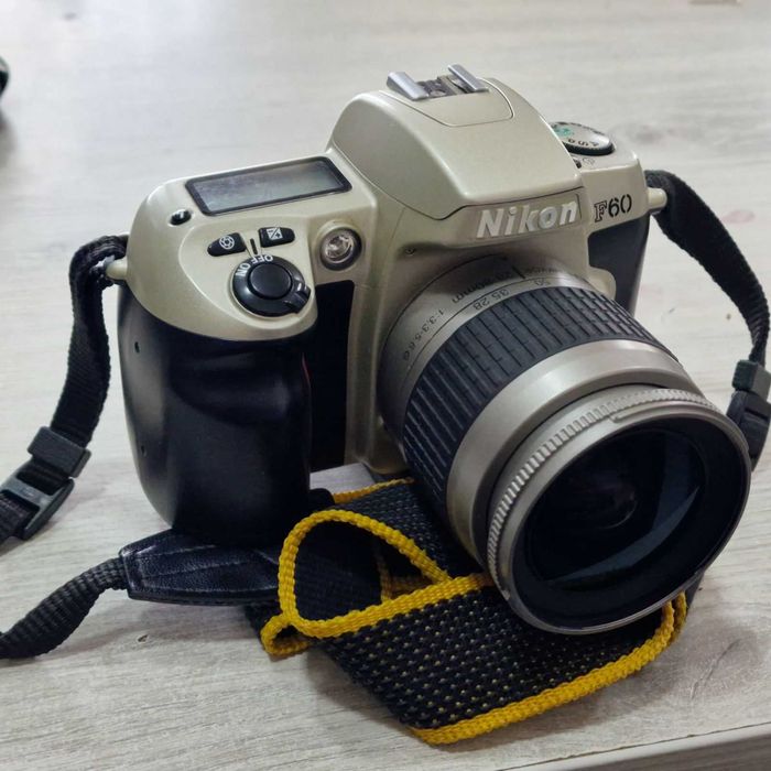 Фотоапарат NIKON F60 + обектив