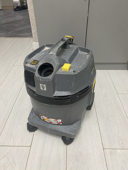 Продам пылесос Karcher nt 22
