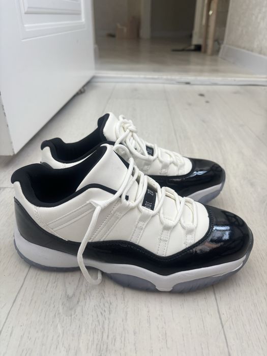 Air Jordan 11 Low