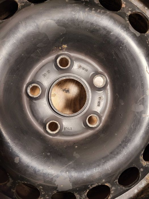 Джанти 16" 5х112 с гуми 205/55/16 Pirelli всесезонни