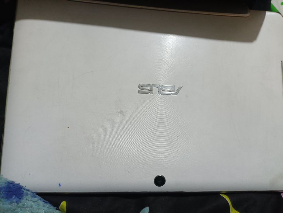 Продаю планшет трасформер