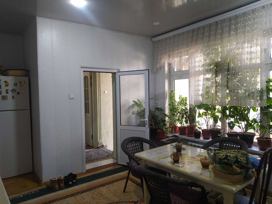 Дом 5 комнат на участке 2,25 сотки недалеко от Малики