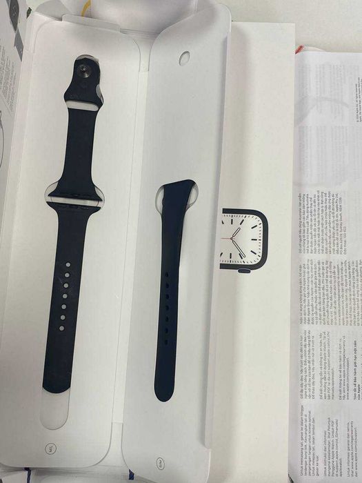 Смарт-часы Apple Watch Series 7 45 мм черный