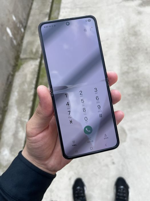 Samsung Galaxy Z-Flip 4 8/256Gb 200$