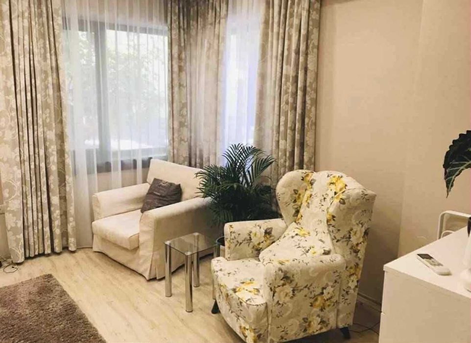 Дава се под наем Двустаен апартамент в София, Център - 60 кв.м за 796.62 € - Снимка #1