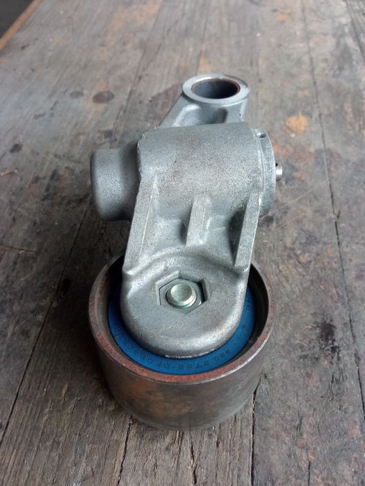 Ролик ГРМ и волюметр субару