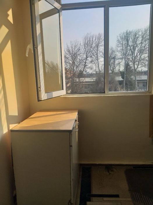 Srochna Marhabo Atlas oldida 2 xonalik 4-etaj uy ijaraga beriladi.