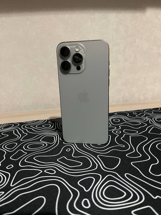 Айфон 15 про мах