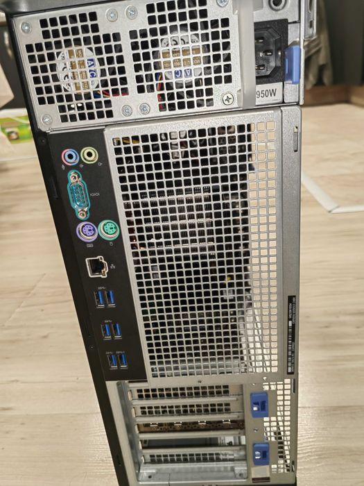 Dell Precision 5820 intel Xeon 8-Core W2145 3700Mhz 32GB RDIMM DDR4