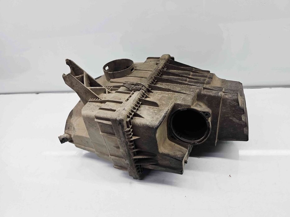 Carcasa filtru aer Volkswagen Transporter 5 (7HB, 7HJ) [Fabr 2004-2013