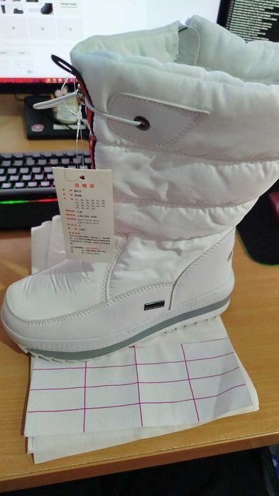 Ghete damă zăpadă albe, impermeabile, mărimea 38