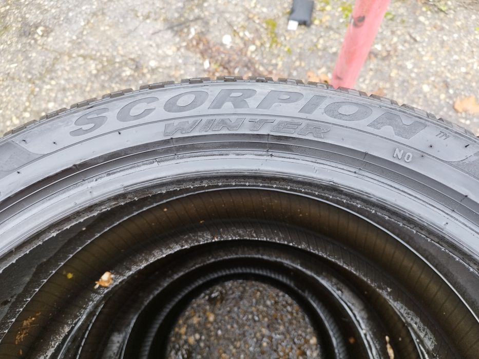 Продавам Гуми 275/40/21