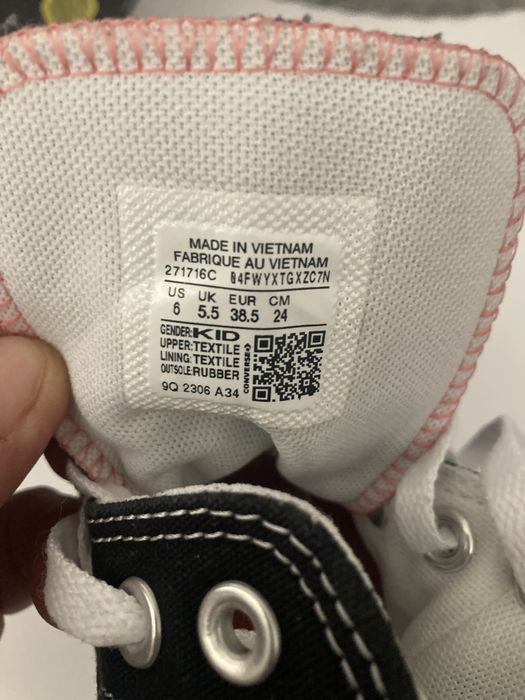 Vand papuci Converse noi