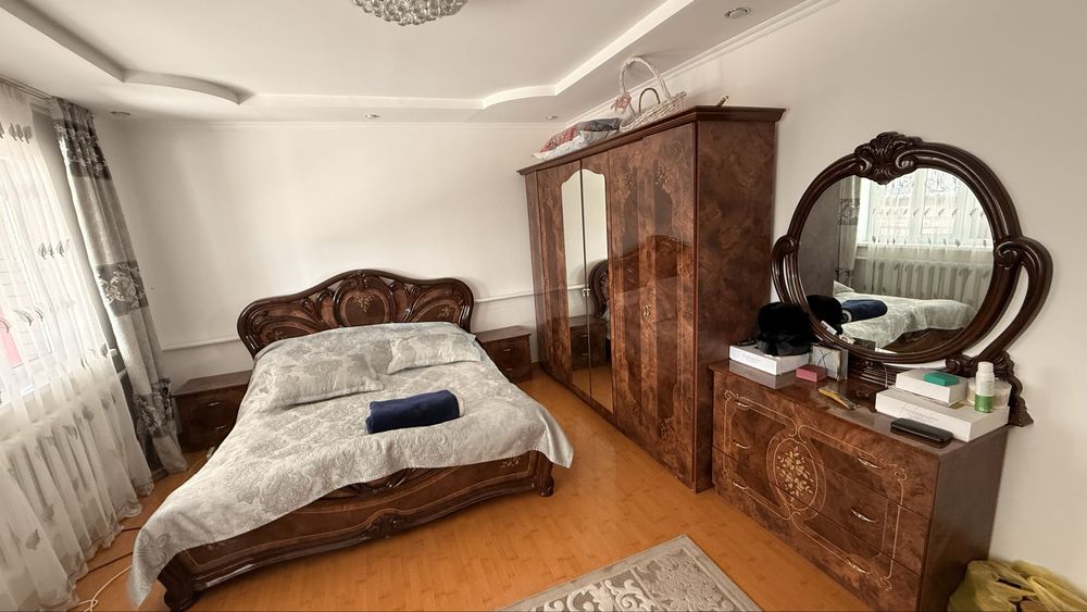 Спальный гарнитур