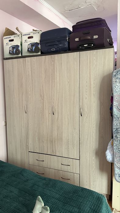 Шифонер сатылады , срочно емес