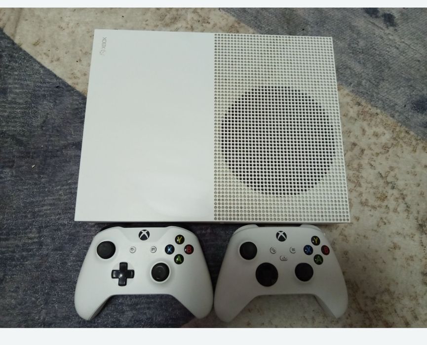 Продаю xbox one s