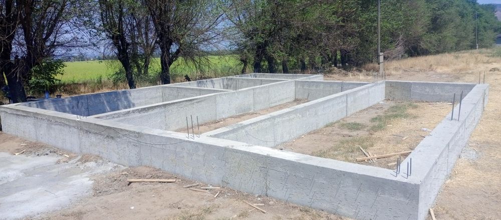 Заливаем фундамент