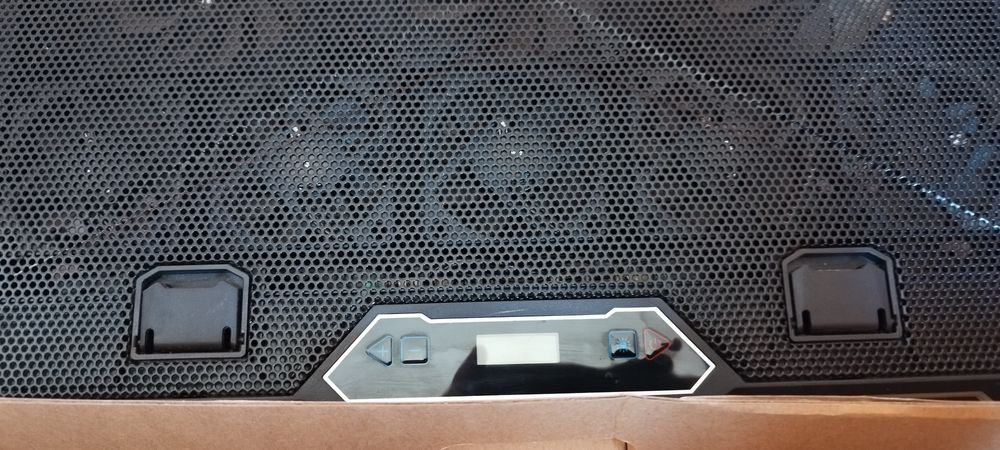 Cooler Gaming RGB pentru Laptop, 15.6-17.3 inch, cu 13 ventilatoare