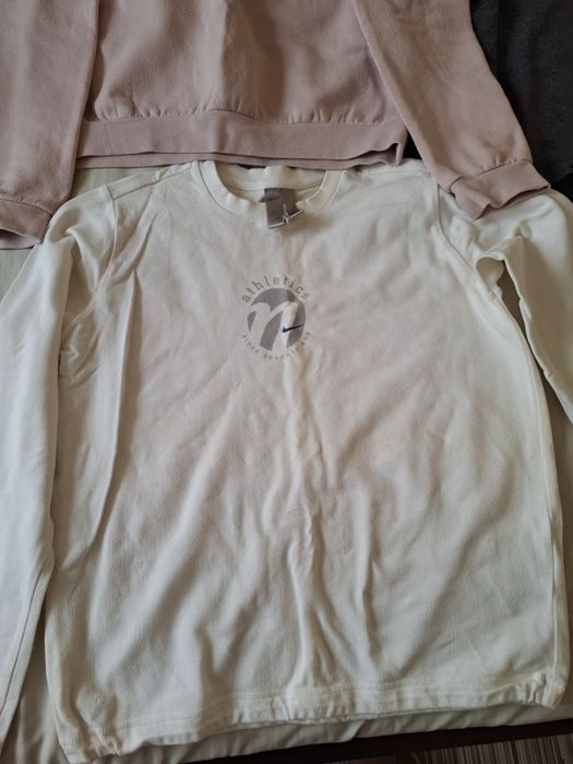 Лот дамски дрехи