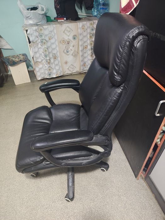 Продам офисное кресло