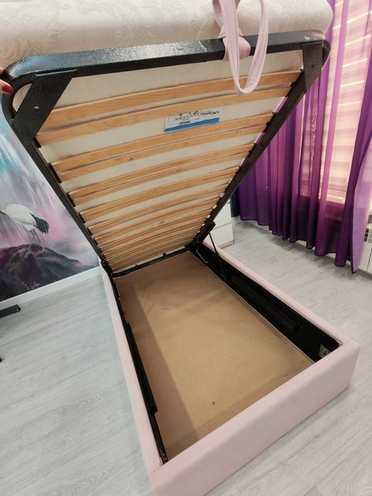 Продам кровать для