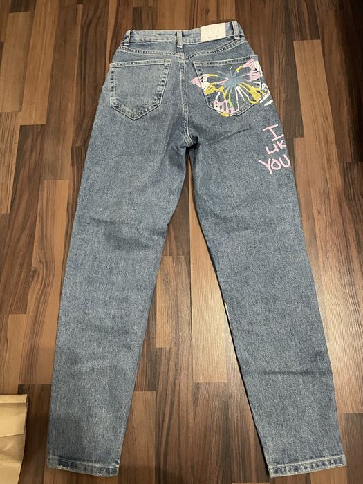 Дънки с пеперудки. Размер Xs