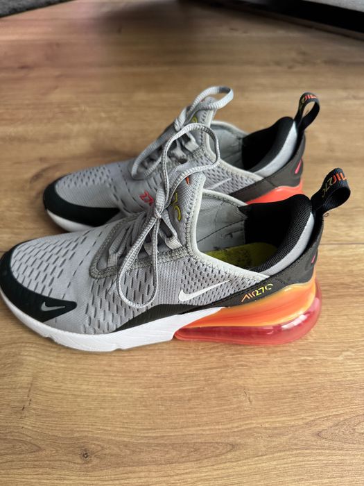 Nike Air Max 270 – mărime 38, stare bună