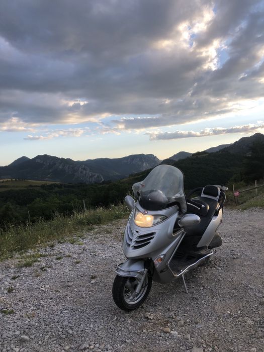 Vand scuter kymco grand dink 125cc