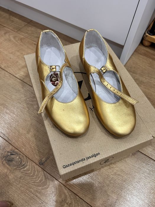 Танцевальный туфли 32р