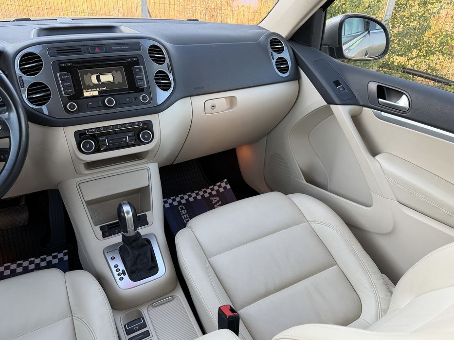 Volkswagen Tiguan / 2.0 TDI / 177 CP / 4x4 / Istoric VW / RAR Efectuat / Anvelope iarnă