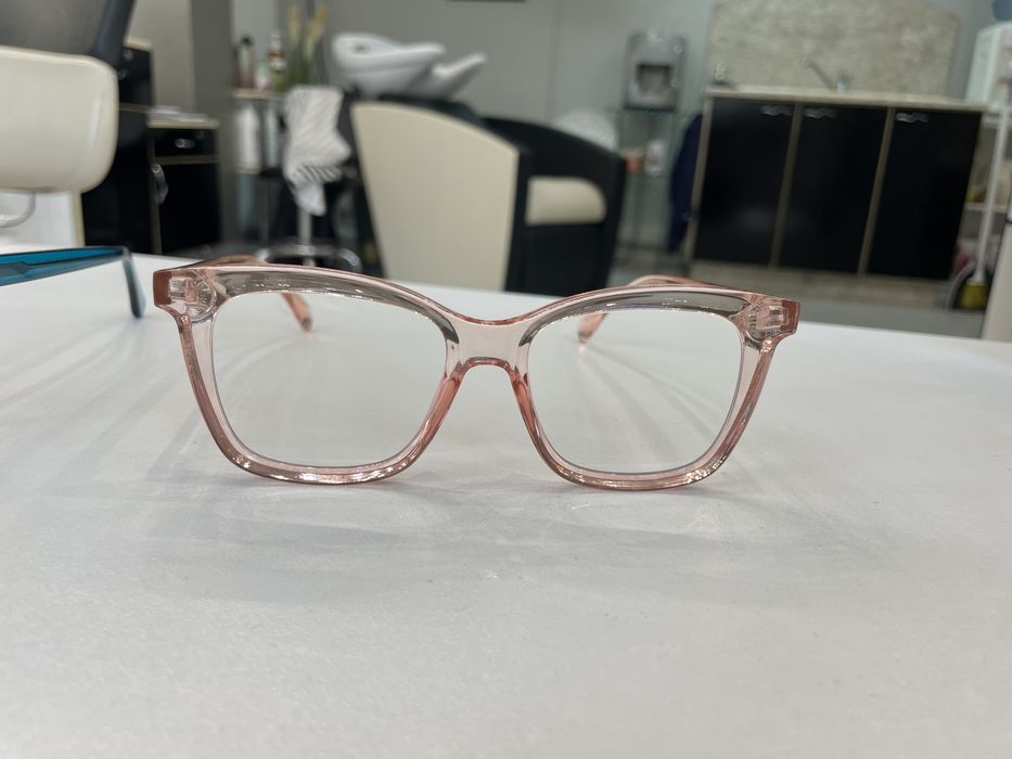 Дамски очила с диоптър