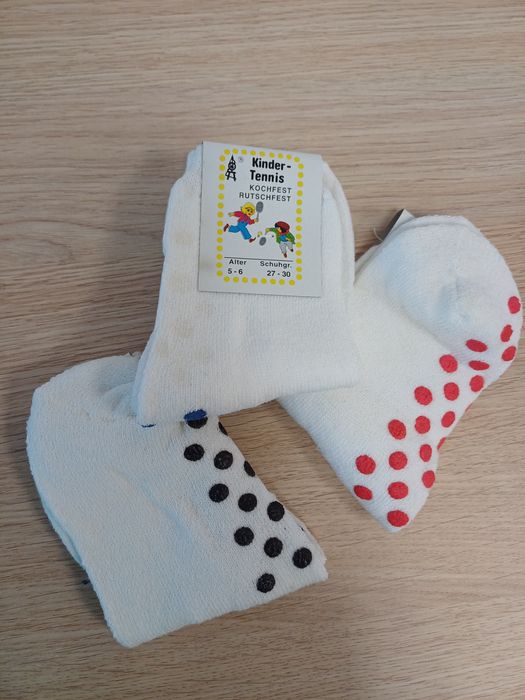 Детски едноцветни чорапи