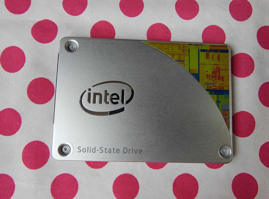 SSD Intel 530 Series 240 GB SATA-III 2.5 inch.