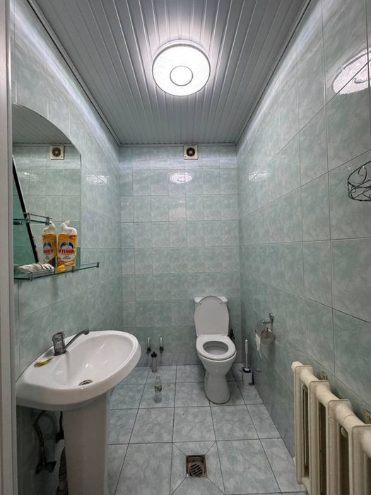 Ибн Сино строй март савдо маркази рўпарасидаги махаллада