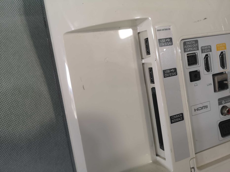 Телевизор - Samsung 22 inch smart А14 / черен и бял