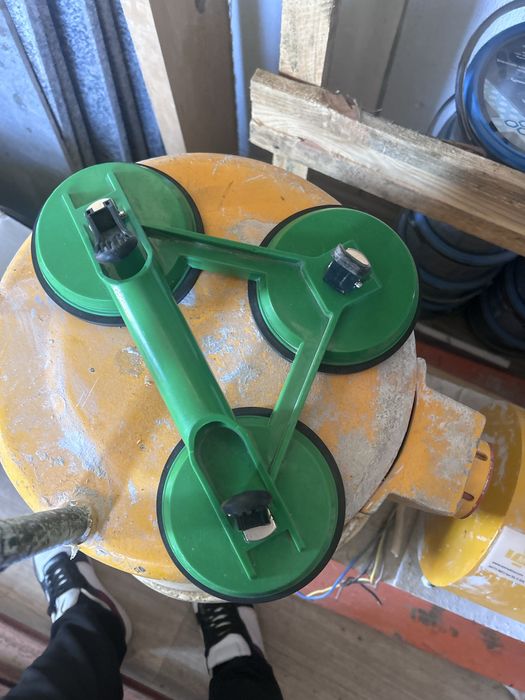 Вакумный захват для стекол